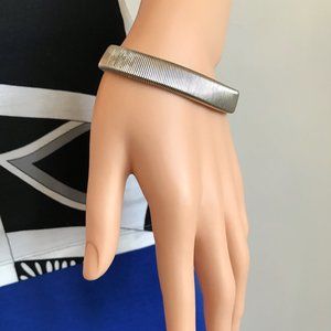 Slinky bracelet